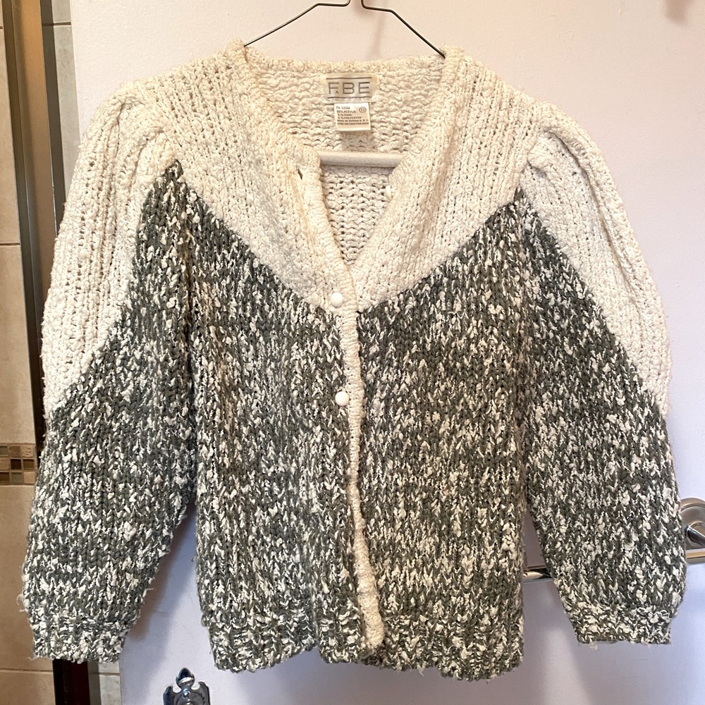 Elegant grey & cream wool-blend cardigan